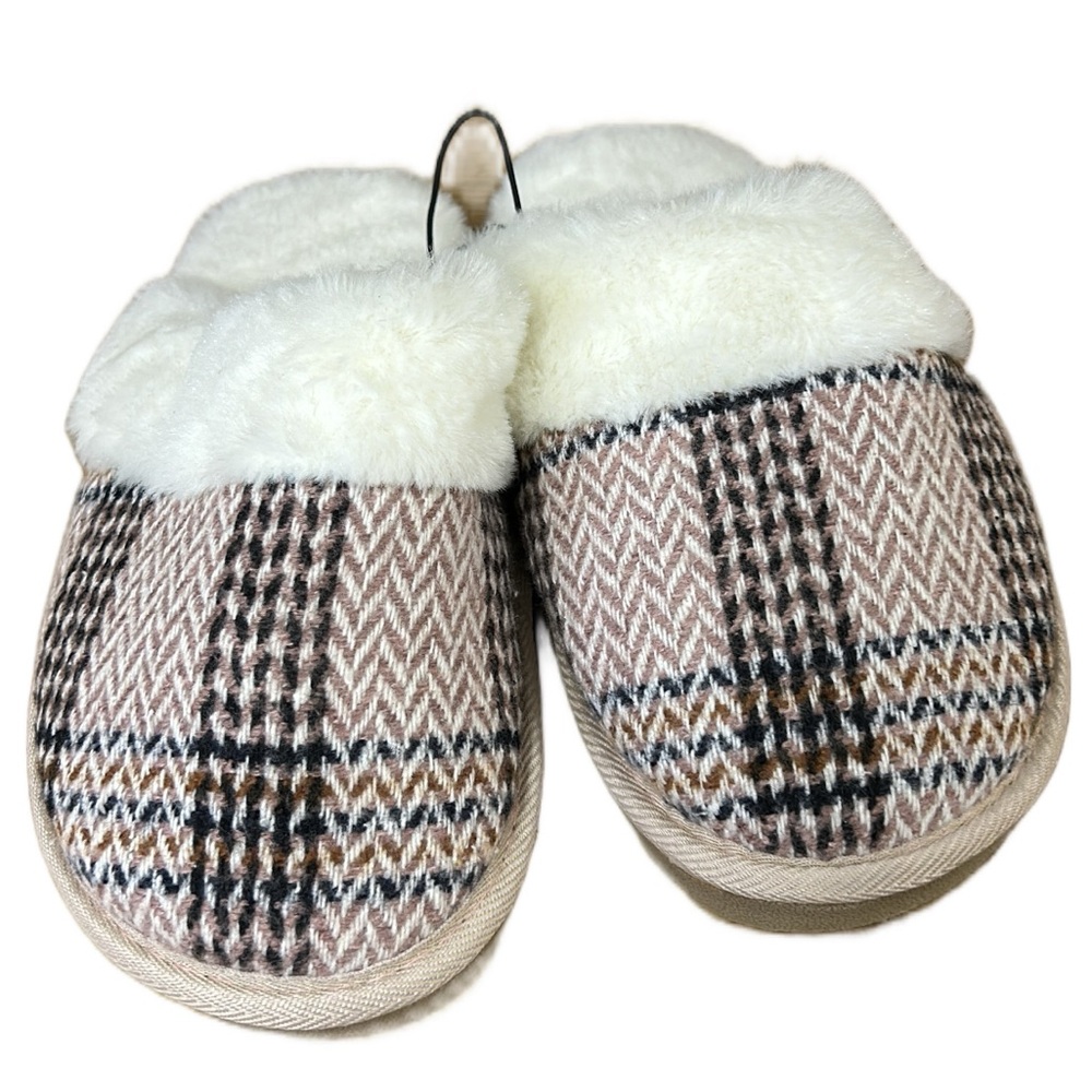 Women’s Goldtoe Slippers size 8
